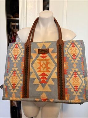 Wrangler Aztec Tote in Gray, Cream, Tan and Red with Brown Handles